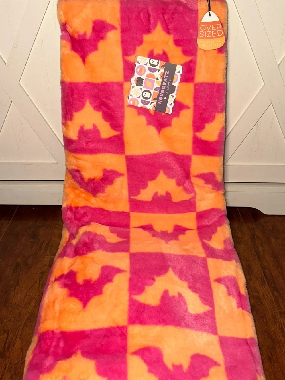 NOVOGRATZ Pink & Orange Checkered Bat Faux Fur Throw Blanket